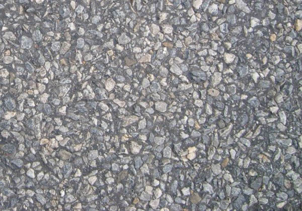 为什么秋季还要加强沥青路面裂缝处治？